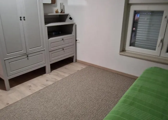Na Otoku Krku Blizu Plaze Čižići