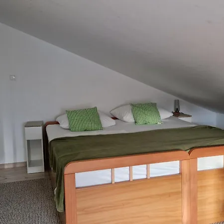 Na Otoku Krku Blizu Plaze Apartment Čižići