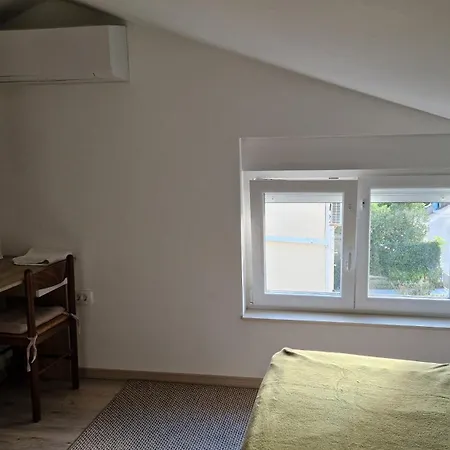 Na Otoku Krku Blizu Plaze Čižići